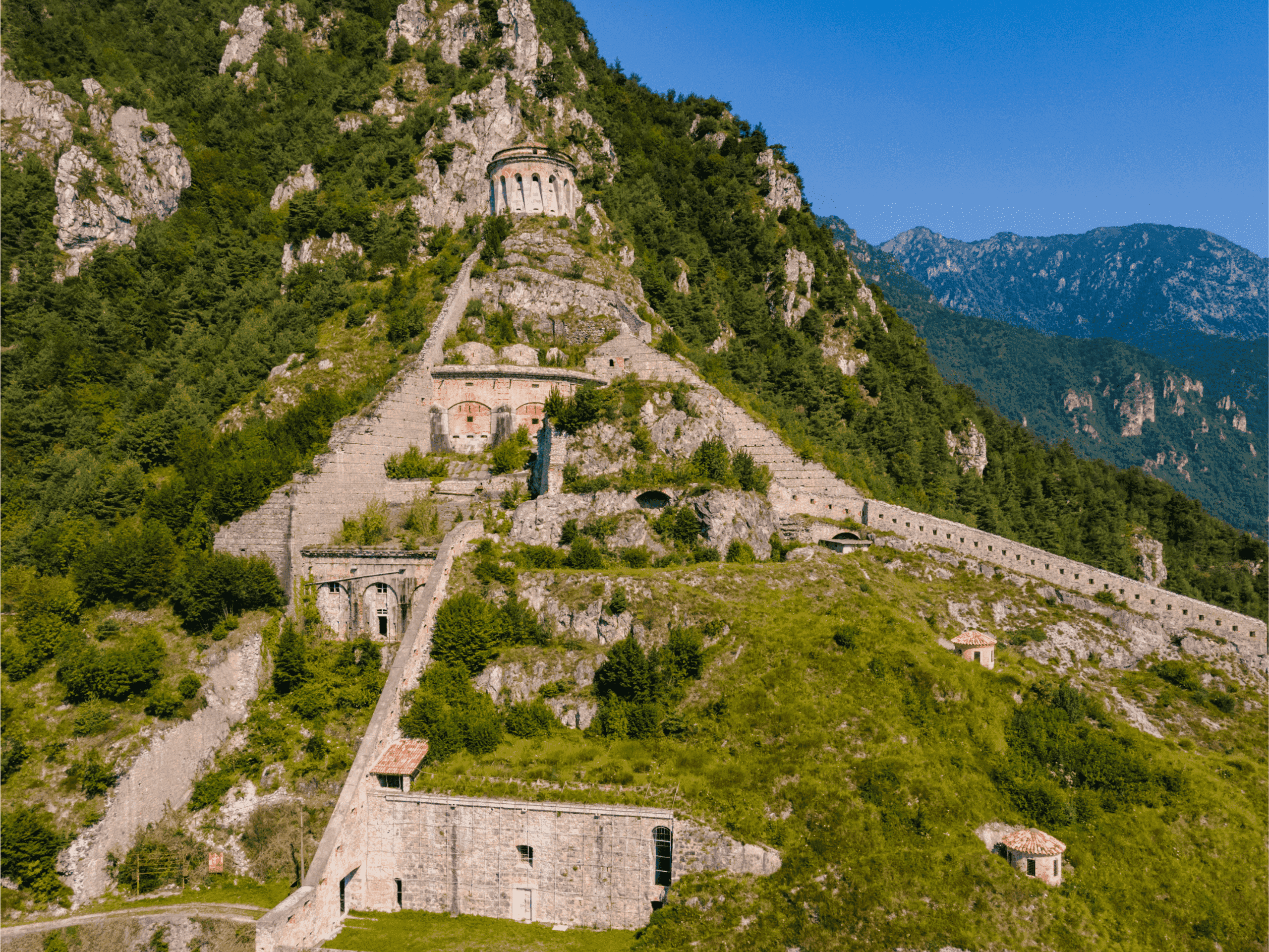 Lunetta a fuochi di rovescio dall'alto, Saliente della Lunetta e Casamatta del Saliente